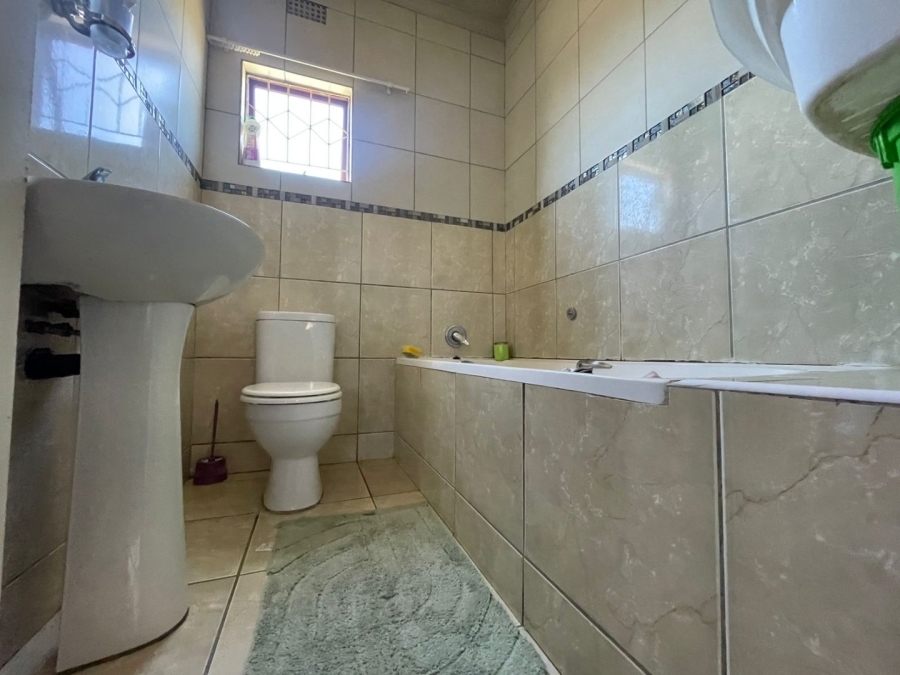3 Bedroom Property for Sale in Haven Hills Eastern Cape